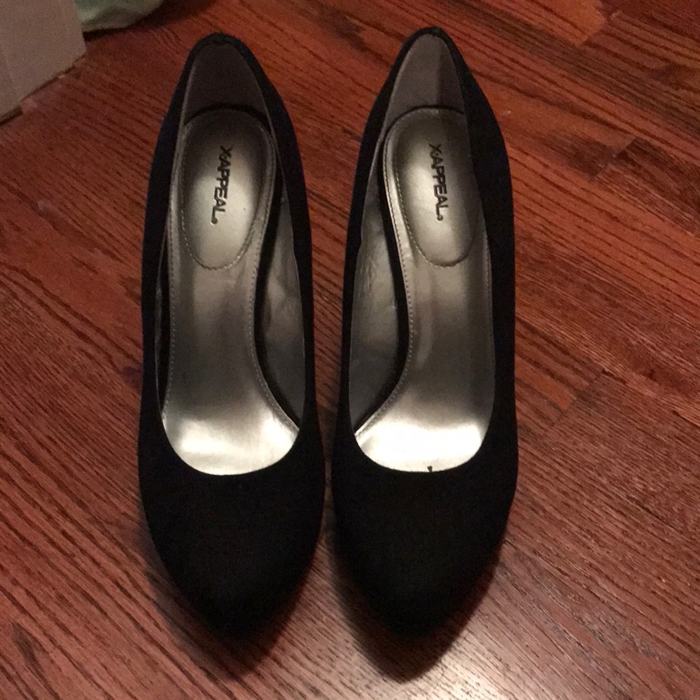 Black Wedges